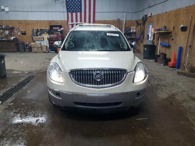 5GAKRBED6BJ295626 - 2011 BUICK ENCLAVE CXL WHITE photo 5