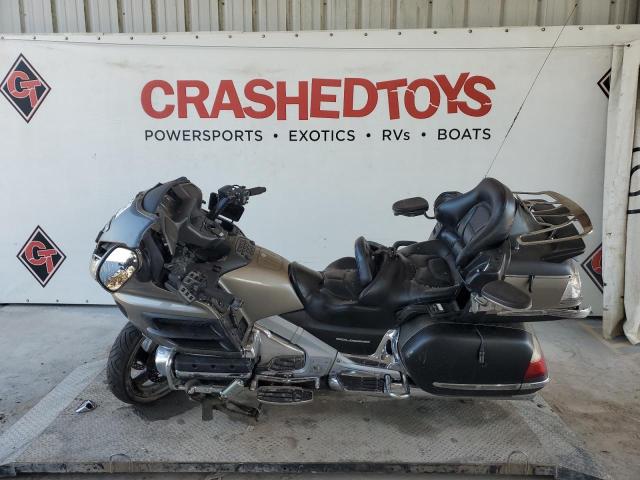 1HFSC47F38A711172 - 2008 HONDA GL1800 TAN photo 2