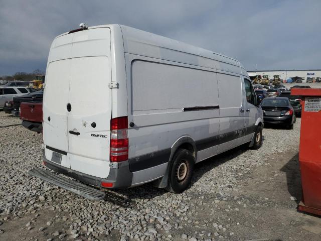 WD3PE8CB5C5674089 - 2012 MERCEDES-BENZ SPRINTER 2500 WHITE photo 3