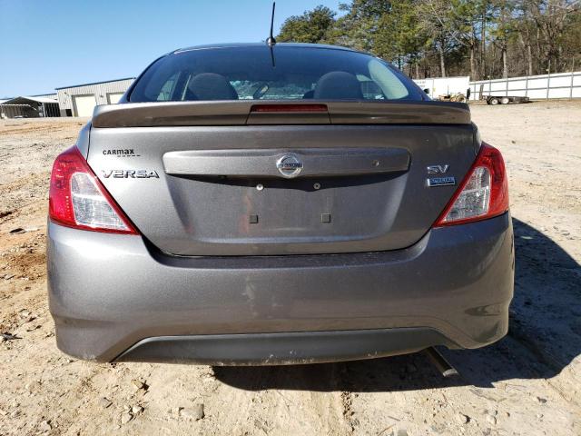 3N1CN7AP5JL866772 - 2018 NISSAN VERSA S GRAY photo 6