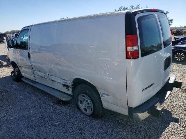 1GCWGAFG4L1270914 - 2020 CHEVROLET EXPRESS G2 WHITE photo 2