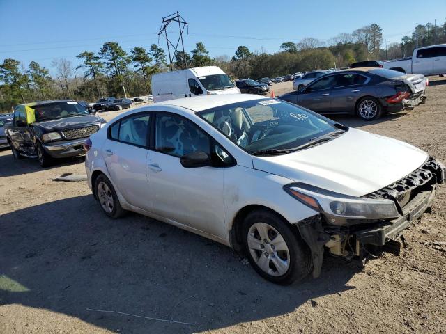 3KPFK4A79HE052317 - 2017 KIA FORTE LX WHITE photo 4