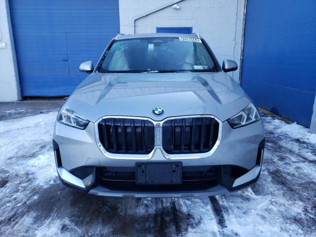 WBX73EF06P5W81341 - 2023 BMW X1 XDRIVE28I GRAY photo 5