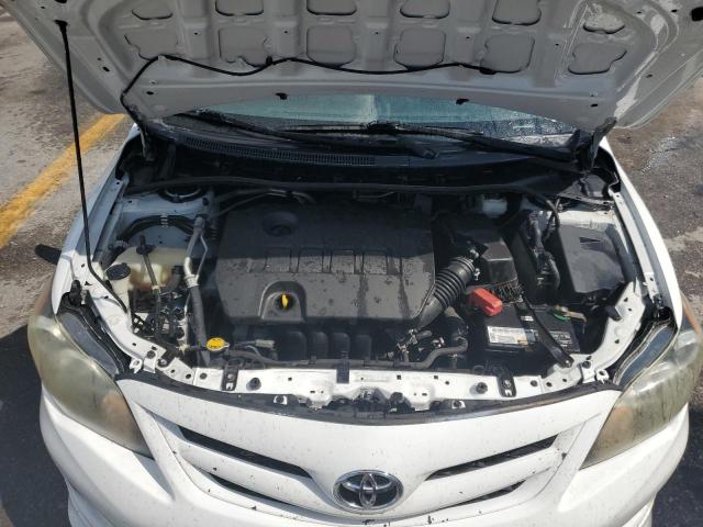 5YFBU4EE4DP210590 - 2013 TOYOTA COROLLA BASE WHITE photo 11