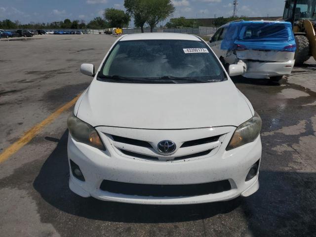 5YFBU4EE4DP210590 - 2013 TOYOTA COROLLA BASE WHITE photo 5