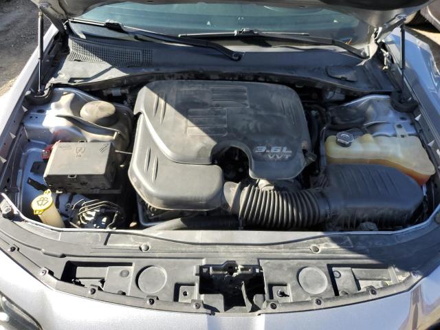 2C3CCABG9JH245126 - 2018 CHRYSLER 300 S SILVER photo 11