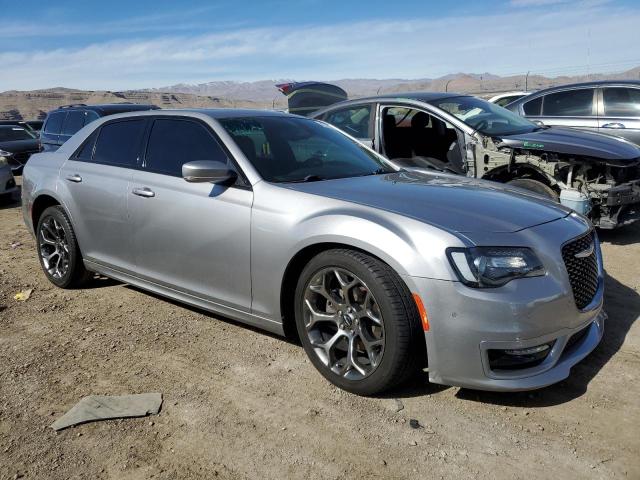 2C3CCABG9JH245126 - 2018 CHRYSLER 300 S SILVER photo 4