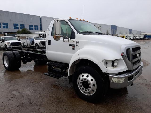 3FRXF75C29V094172 - 2009 FORD F750 SUPER DUTY WHITE photo 4