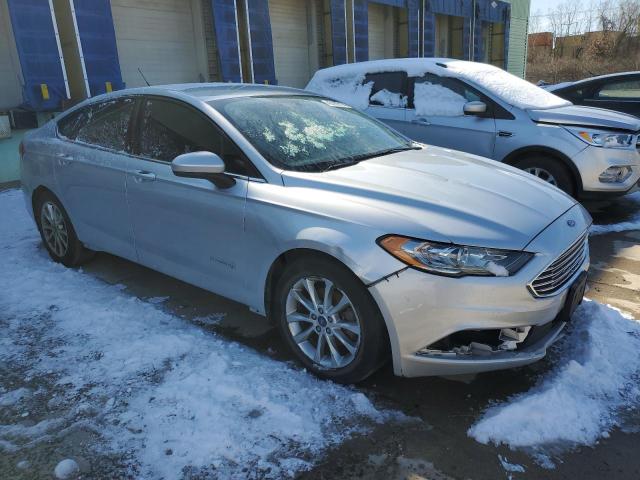 3FA6P0LU4HR167435 - 2017 FORD FUSION SE HYBRID SILVER photo 4