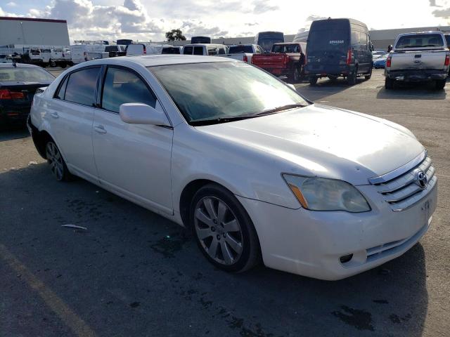 4T1BK36B56U138918 - 2006 TOYOTA AVALON XL WHITE photo 4