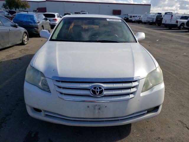 4T1BK36B56U138918 - 2006 TOYOTA AVALON XL WHITE photo 5