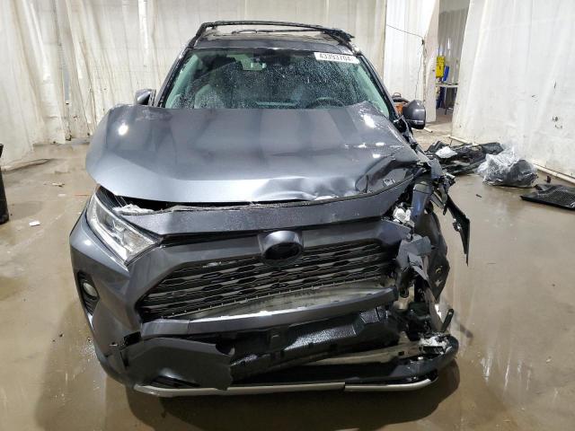 JTMDWRFV8KD016241 - 2019 TOYOTA RAV4 LIMITED GRAY photo 5