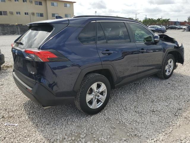 JTMW1RFV2KJ011643 - 2019 TOYOTA RAV4 XLE BLUE photo 3