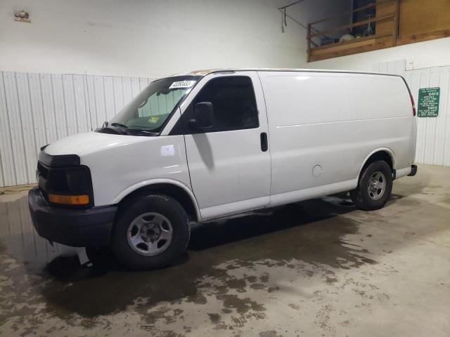 1GTFG15X261210331 - 2006 GMC SAVANA G1500 WHITE photo 1