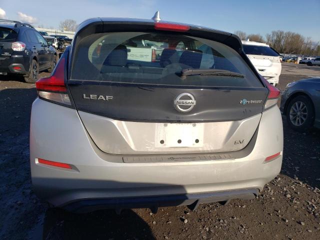 1N4AZ1CP0JC306534 - 2018 NISSAN LEAF S SILVER photo 6