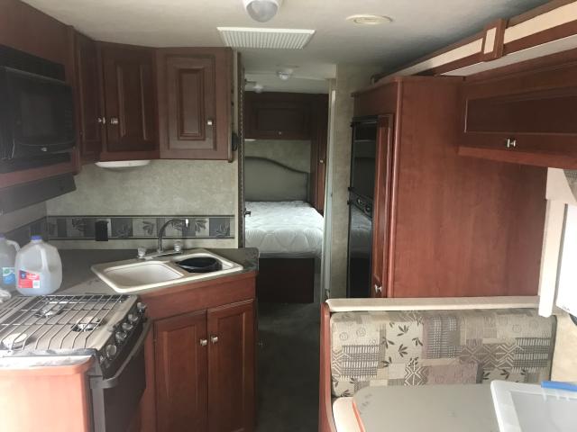 1F64F5DY1D0A13555 - 2013 WINNEBAGO VISTA TWO TONE photo 6