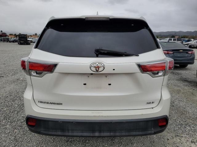5TDKKRFH6GS164137 - 2016 TOYOTA HIGHLANDER XLE WHITE photo 6