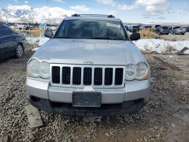 1J8GR48K08C120031 - 2008 JEEP GRAND CHER LAREDO SILVER photo 5