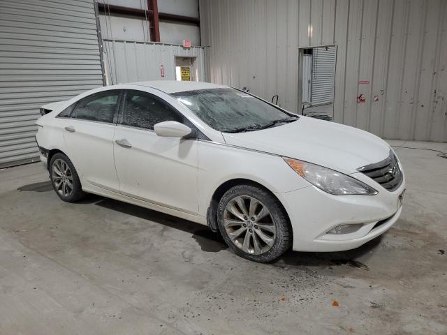 5NPEC4AC2BH238564 - 2011 HYUNDAI SONATA SE WHITE photo 4