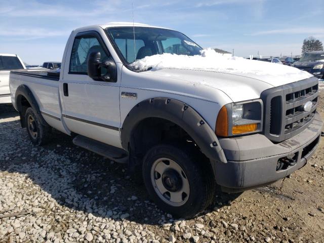 1FTNF215X5EB13488 - 2005 FORD F250 SUPER DUTY WHITE photo 4