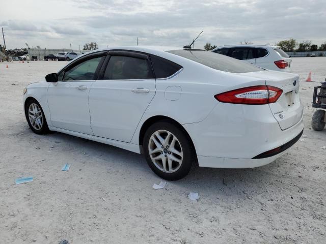 3FA6P0H76GR388701 - 2016 FORD FUSION SE WHITE photo 2