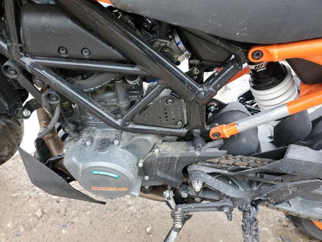 MD2JPC400NC039182 - 2022 KTM 200 DUKE ORANGE photo 7