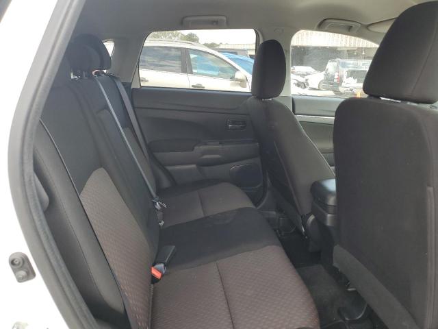 JA4AP3AU7KU009948 - 2019 MITSUBISHI OUTLANDER ES თეთრი ფოტო 11