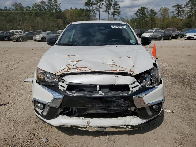 JA4AP3AU7KU009948 - 2019 MITSUBISHI OUTLANDER ES თეთრი ფოტო 5