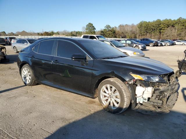 4T1B11HK0JU085042 - 2018 TOYOTA CAMRY L BLACK photo 4