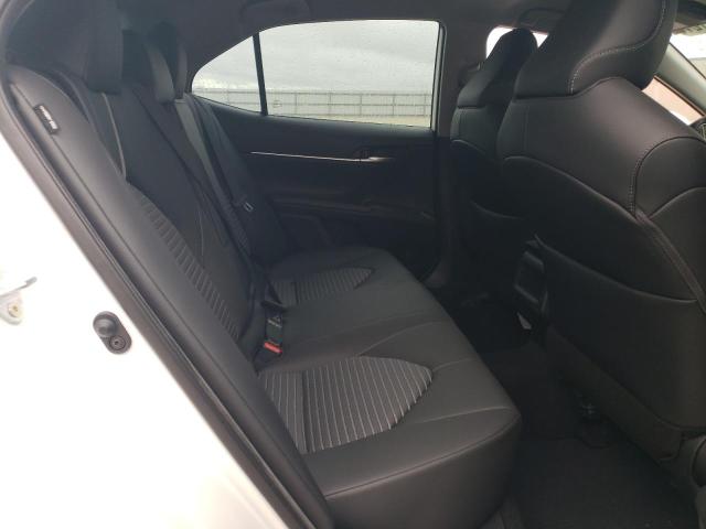 4T1G11AKXRU886458 - 2024 TOYOTA CAMRY SE NIGHT SHADE WHITE photo 10