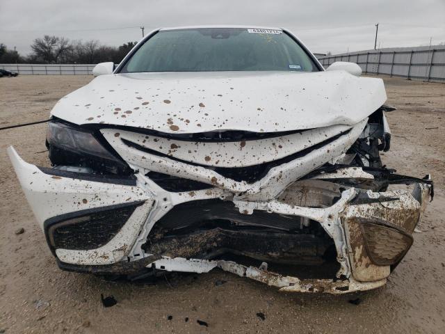 4T1G11AKXRU886458 - 2024 TOYOTA CAMRY SE NIGHT SHADE WHITE photo 5