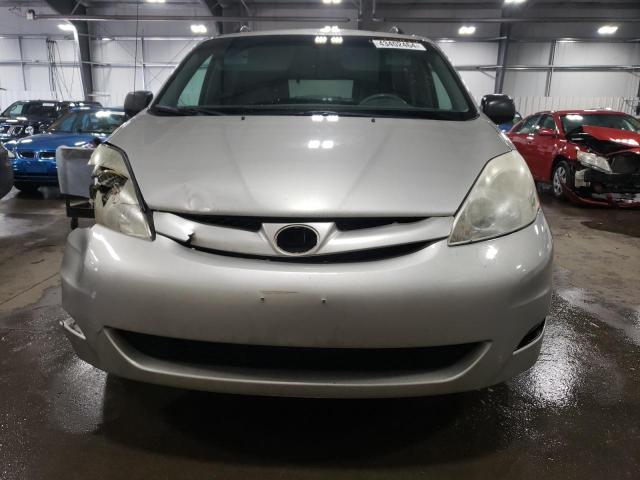 5TDJK4CC0AS029735 - 2010 TOYOTA SIENNA LE SILVER photo 5