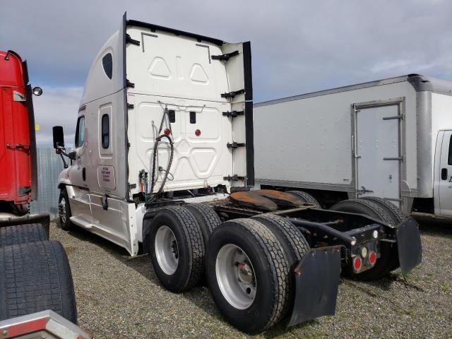 3AKJGLD55FSGB8764 - 2015 FREIGHTLINER CASCADIA 1 WHITE photo 3