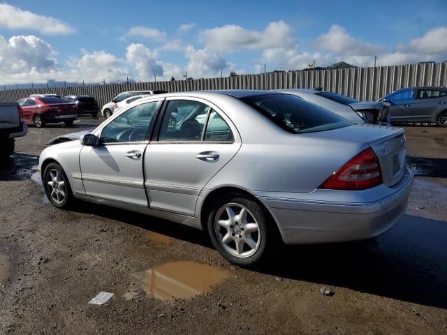 WDBRF61J33A518035 - 2003 MERCEDES-BENZ C 240 SILVER photo 2