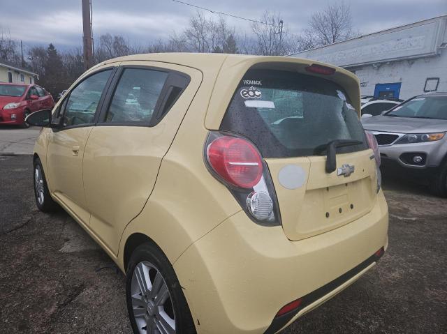 KL8CD6S98EC489651 - 2014 CHEVROLET SPARK 1LT YELLOW photo 3