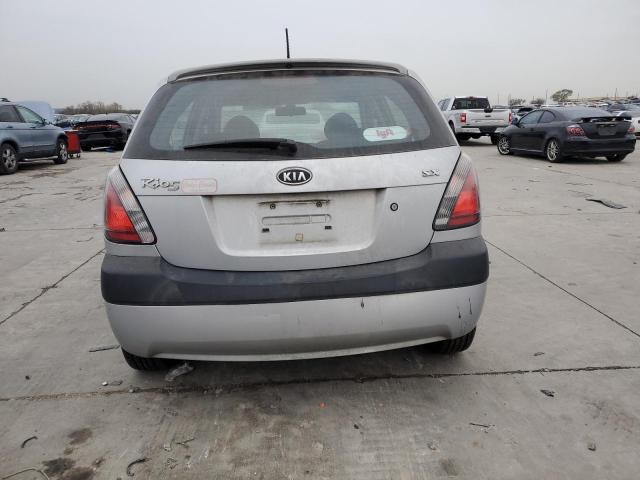 KNADE163886418256 - 2008 KIA RIO 5 SX SILVER photo 6