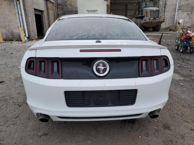 1ZVBP8AM1E5265392 - 2014 FORD MUSTANG WHITE photo 6