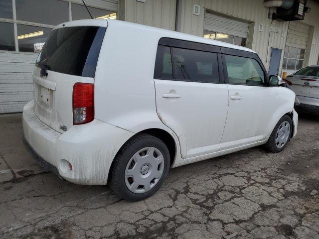 JTLZE4FE2DJ043682 - 2013 TOYOTA SCION XB WHITE photo 3