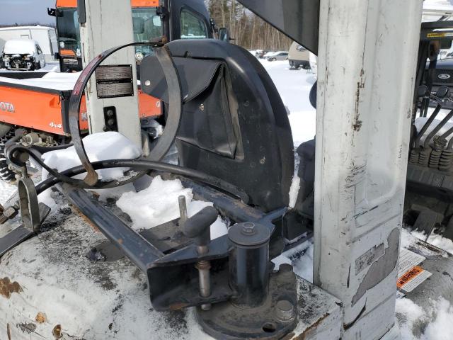 CP1F29W1872 - 2013 NISSAN CF40LP GRAY photo 6