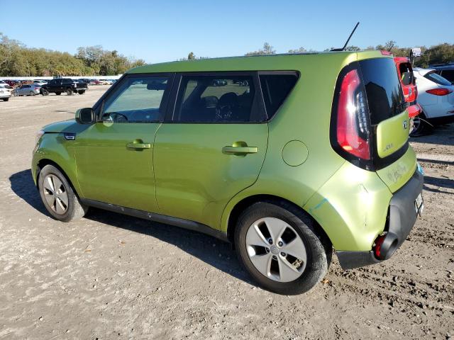 KNDJN2A22F7792945 - 2015 KIA SOUL GREEN photo 2