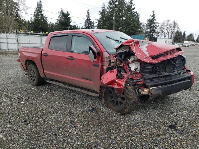 5TFDY5F19HX597952 - 2017 TOYOTA TUNDRA CREWMAX SR5 RED photo 4