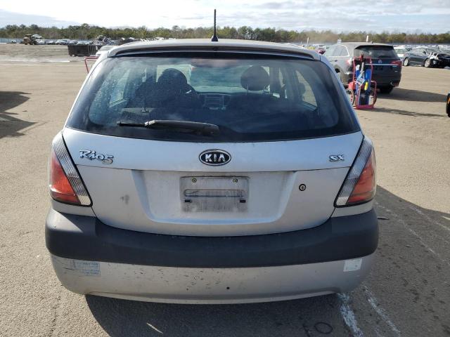 KNADE163386348858 - 2008 KIA RIO 5 SX GRAY photo 6