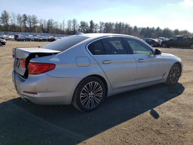 WBAJA7C5XJWA71769 - 2018 BMW 530 XI SILVER photo 3