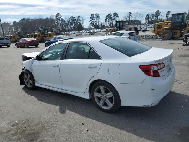 4T1BF1FK3CU171498 - 2012 TOYOTA CAMRY BASE WHITE photo 2