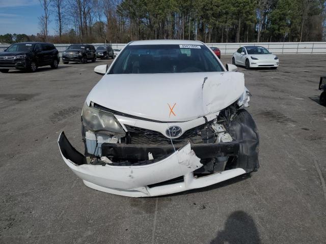 4T1BF1FK3CU171498 - 2012 TOYOTA CAMRY BASE WHITE photo 5