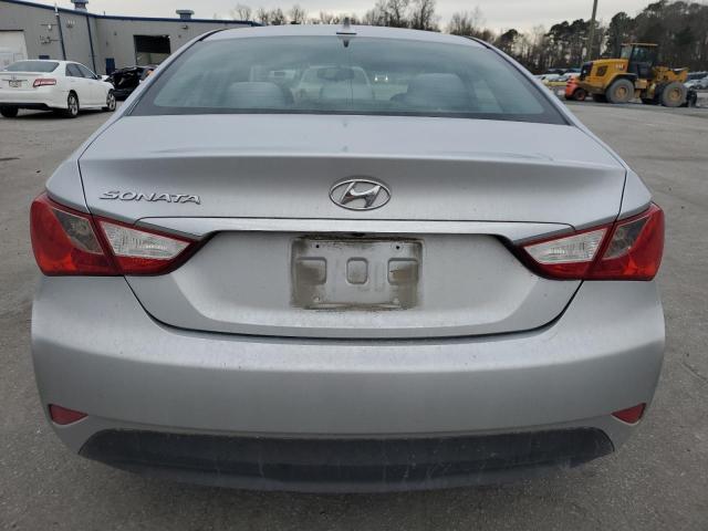 5NPEB4AC0EH925694 - 2014 HYUNDAI SONATA GLS SILVER photo 6