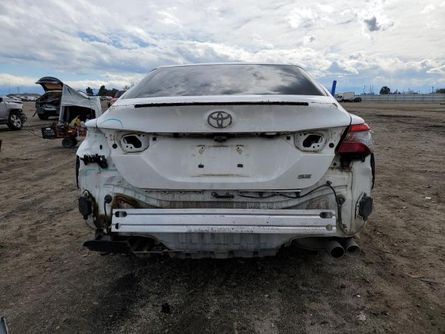 4T1B11HK0JU135678 - 2018 TOYOTA CAMRY L WHITE photo 6