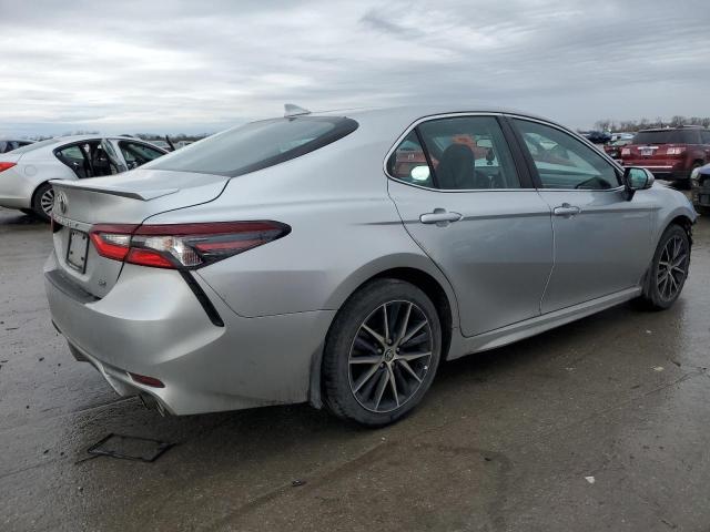 4T1G11AK2PU790935 - 2023 TOYOTA CAMRY SE NIGHT SHADE SILVER photo 3
