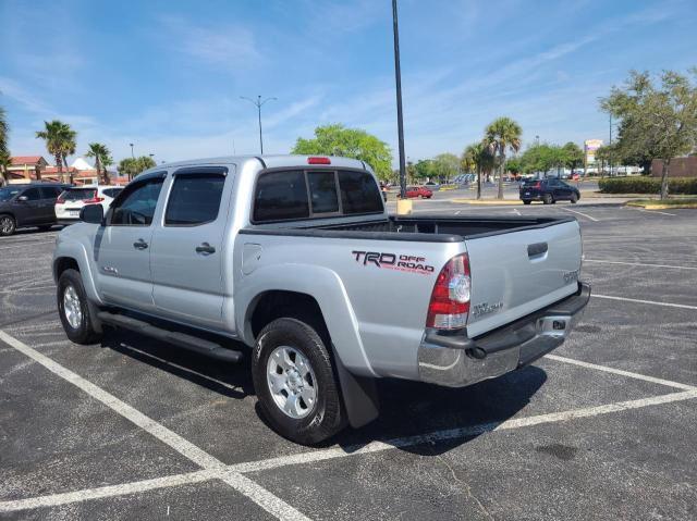 5TFJU4GN0CX012713 - 2012 TOYOTA TACOMA DOUBLE CAB PRERUNNER SILVER photo 3