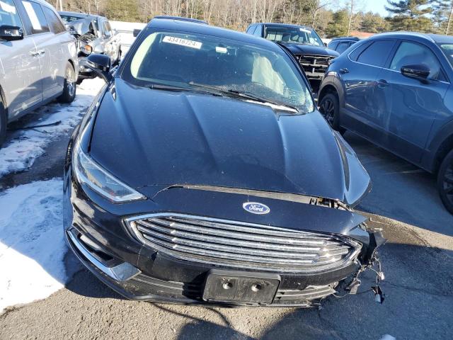 3FA6P0HD2HR118369 - 2017 FORD FUSION SE GRAY photo 5